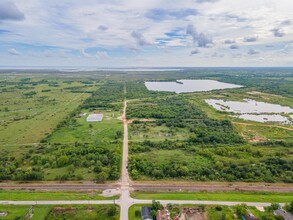 5729 Texas Ave, Hitchcock, TX for rent Building Photo- Image 1 of 21