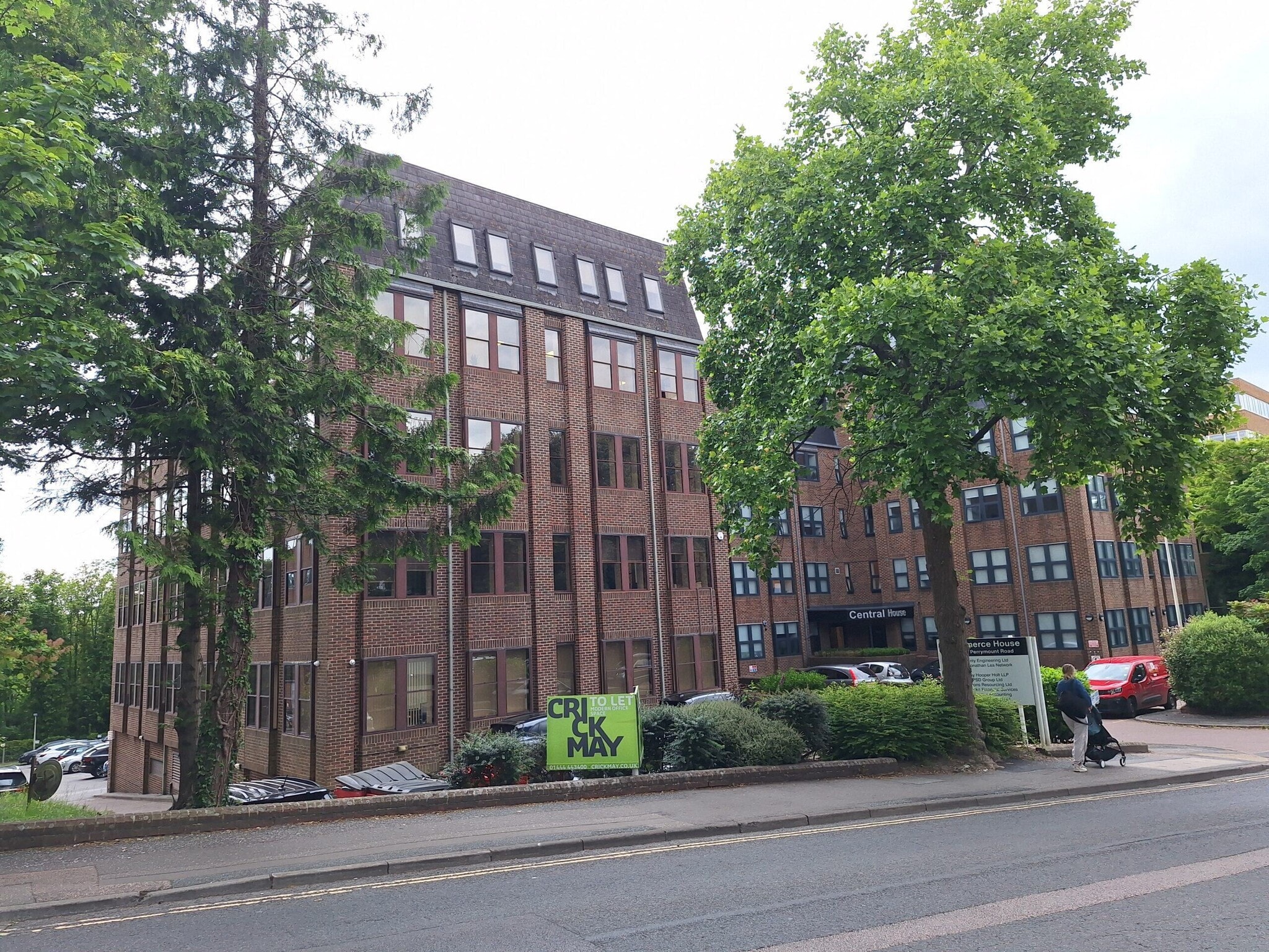 21-27 Perrymount Rd, Haywards Heath to rent Building Photo- Image 1 of 10