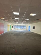 880-910 Broadway, Saugus, MA 01906, USA Broadway, Saugus, MA to rent Interior Photo- Image 2 of 4