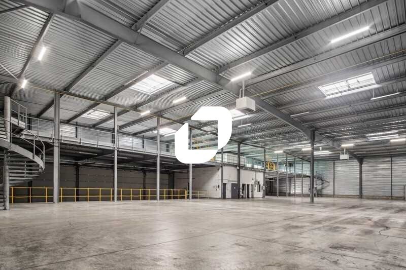 Light Industrial in Villeparisis to rent Interior Photo- Image 1 of 15