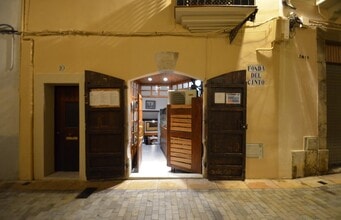 Retail in Vilanova i la Geltrú, Barcelona to rent Interior Photo- Image 1 of 15