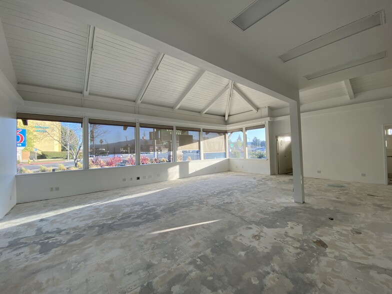 1228 Camden Ave, Campbell, CA for rent - Interior Photo - Image 3 of 20