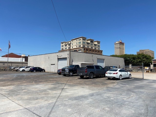 300 S 4th St, Waco, TX for rent - Building Photo - Image 3 of 3