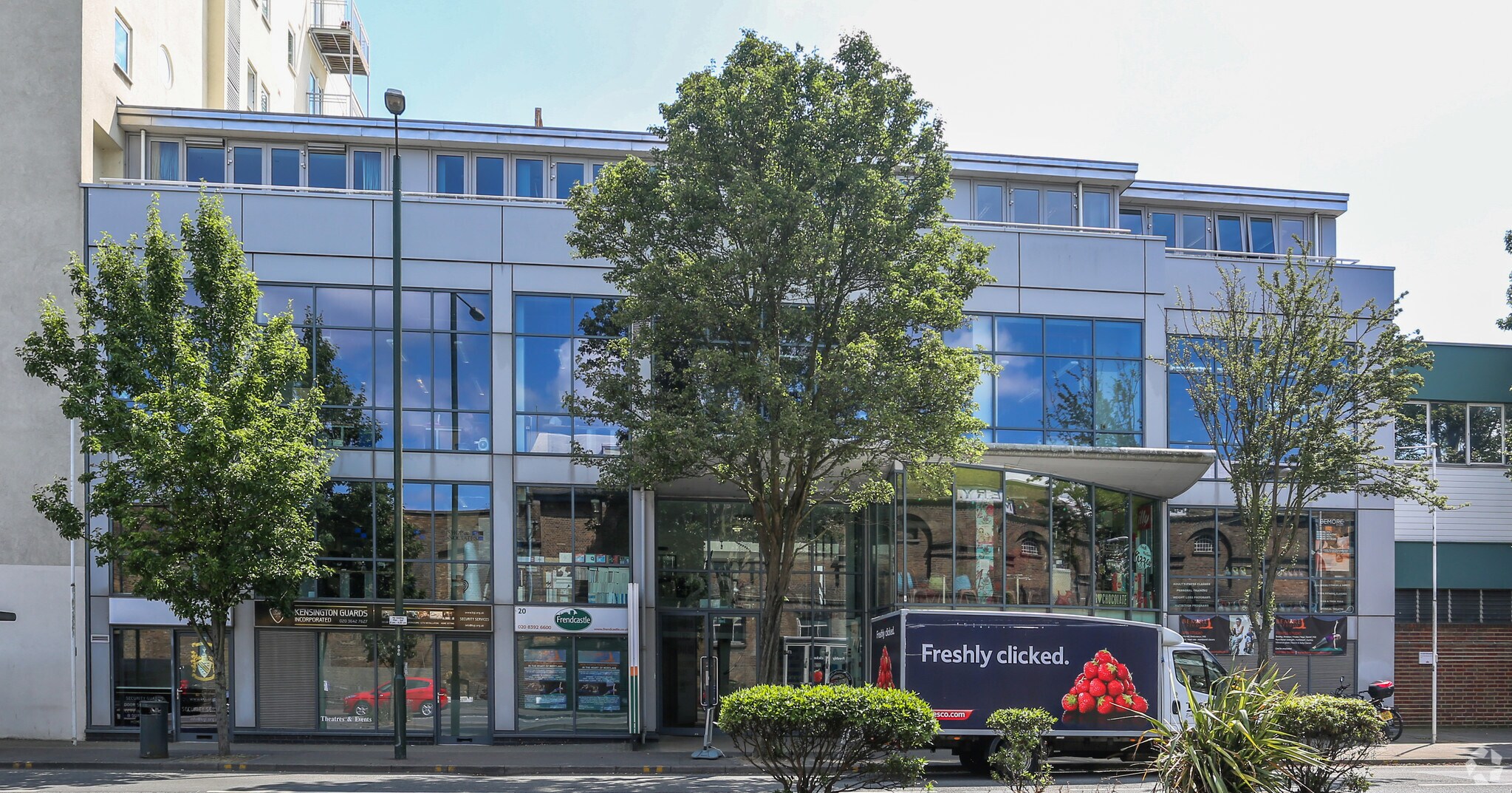 14-32 Mortlake High St, London for sale Primary Photo- Image 1 of 1