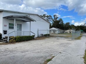 196 NE Chestnut Ave, Lake City, FL to rent Interior Photo- Image 2 of 14