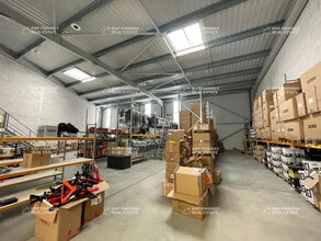 Light Industrial in Toulouse for sale Interior Photo- Image 2 of 8