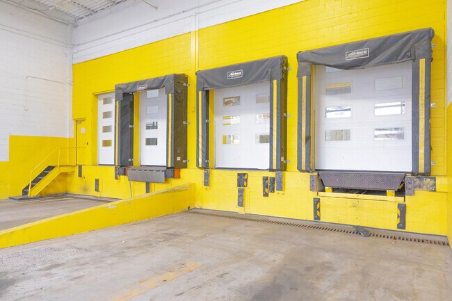 More details for 202-206 Pegasus Ave, Northvale, NJ - Mixed-use to Rent