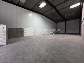 Office in Meaux to rent Interior Photo- Image 1 of 3