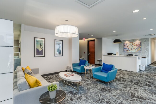 More details for 11815 Fountain Way, Newport News, VA - Co-working to Rent