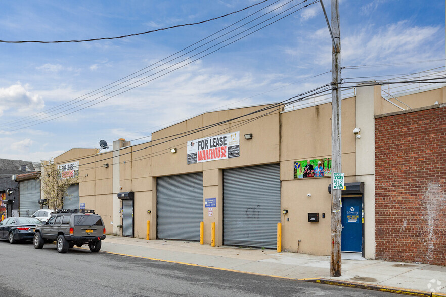 9720 99th St, Ozone Park, NY for rent - Building Photo - Image 2 of 9