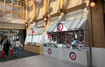 39 Green Lanes Shopping Centre, Barnstaple to rent Building Photo- Image 2 of 2