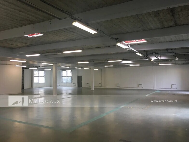 Light Industrial in Gennevilliers to rent - Interior Photo - Image 3 of 6