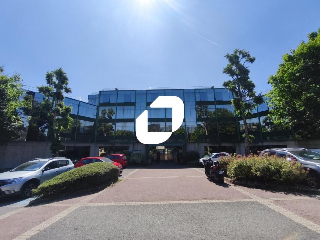 Office in Rosny-sous-Bois to rent Building Photo- Image 1 of 6
