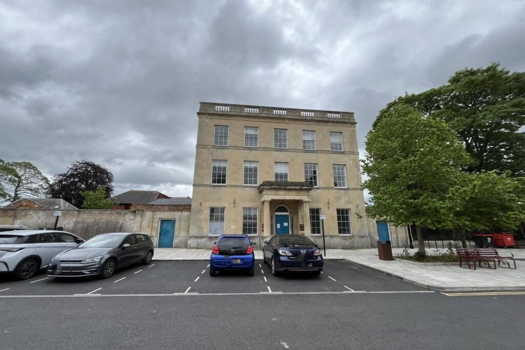 5 Roundstone St, Trowbridge for sale Building Photo- Image 1 of 16