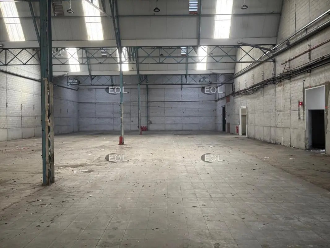 Light Industrial in Bezons to rent Interior Photo- Image 1 of 4