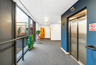 Buckley Rd, Rochdale to rent Building Photo- Image 2 of 6