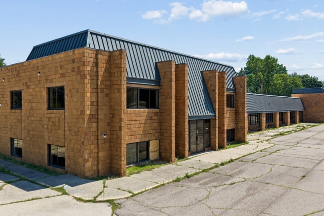 More details for 38116-38160 S Gratiot Ave, Clinton Township, MI - Retail for Sale