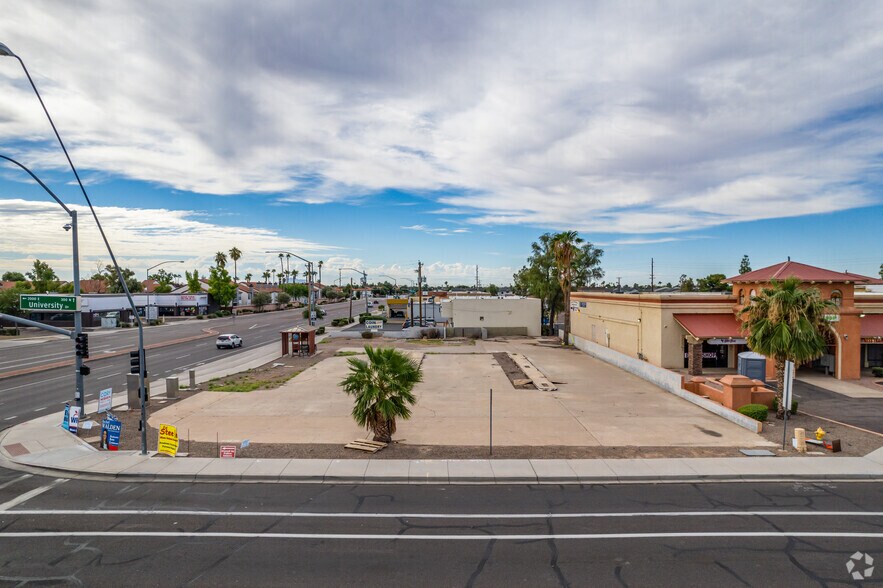 1961 E University Dr, Mesa, AZ for rent - Building Photo - Image 2 of 7