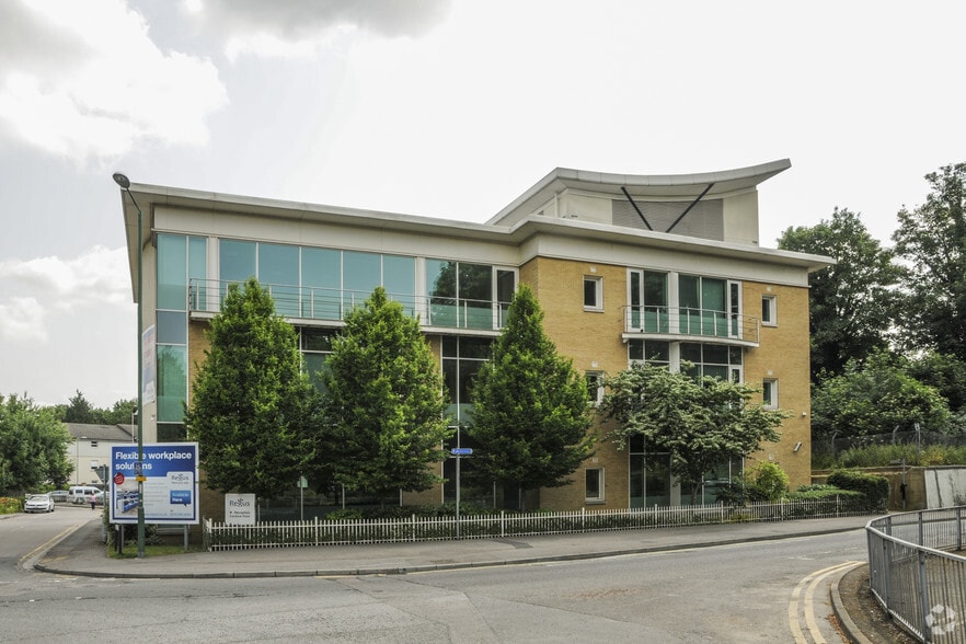 Park Rd, Rickmansworth WD3 1RE Office for Rent UK