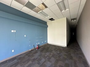 625 Montana Ave, Santa Monica, CA to rent Building Photo- Image 2 of 3