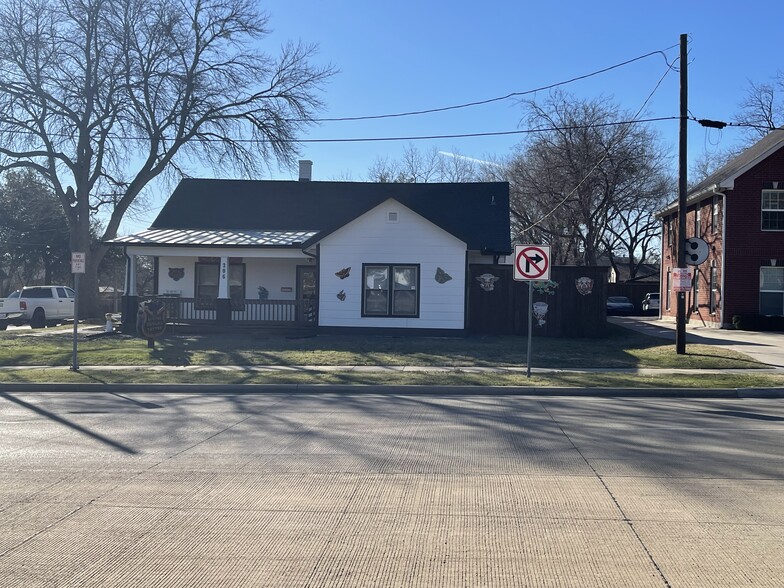 306 W Main St, Lewisville, TX for sale - Primary Photo - Image 1 of 1