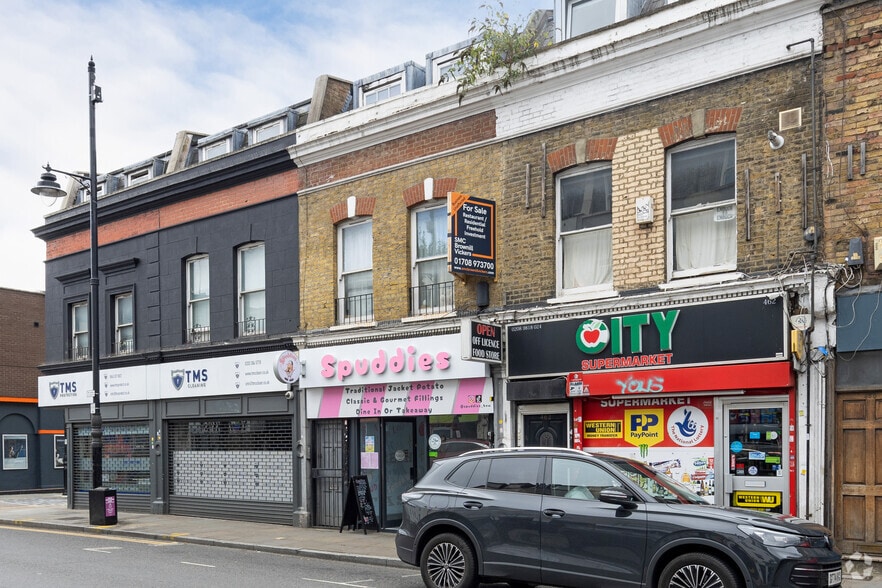 464 Roman Rd, London for sale - Building Photo - Image 2 of 2