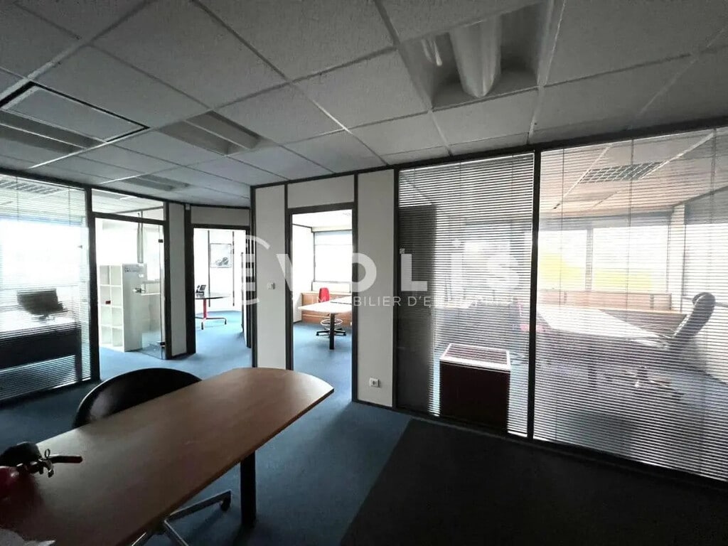 Location Bureaux 48 m² à 1 004 m² - Photo 1