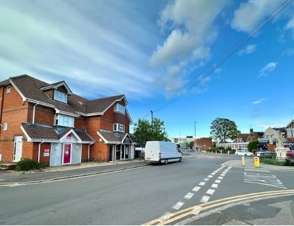 6-8 St. Thomas's Rd, Luton to rent - Primary Photo - Image 1 of 1