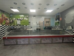 Retail in Madrid, Madrid to rent Interior Photo- Image 1 of 13