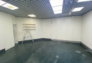 Broadway, London to rent Interior Photo- Image 2 of 4