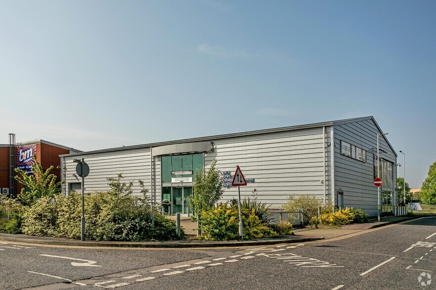 Davison Way, Romford for sale - Primary Photo - Image 1 of 1