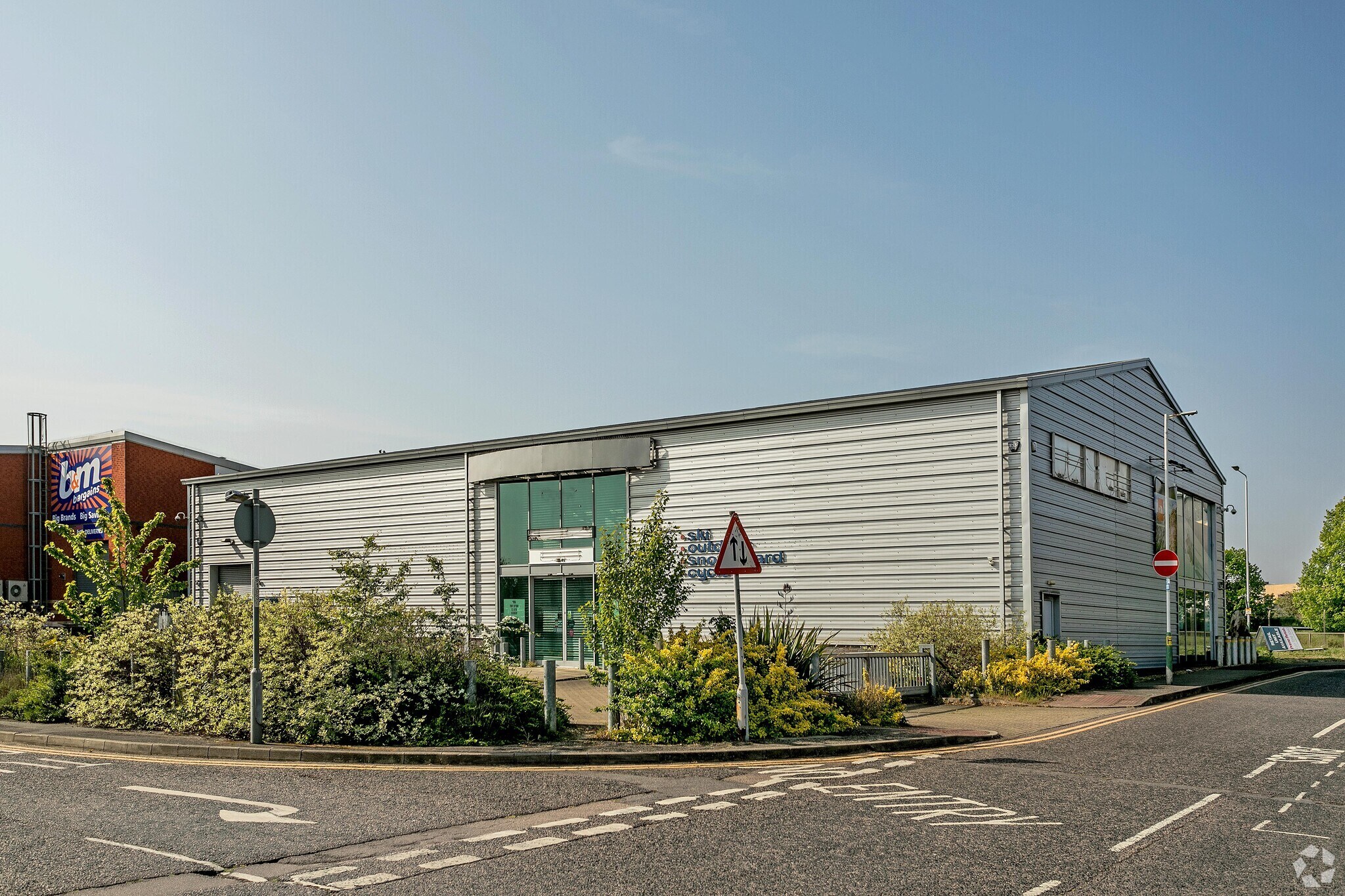 Davison Way, Romford for sale Primary Photo- Image 1 of 1