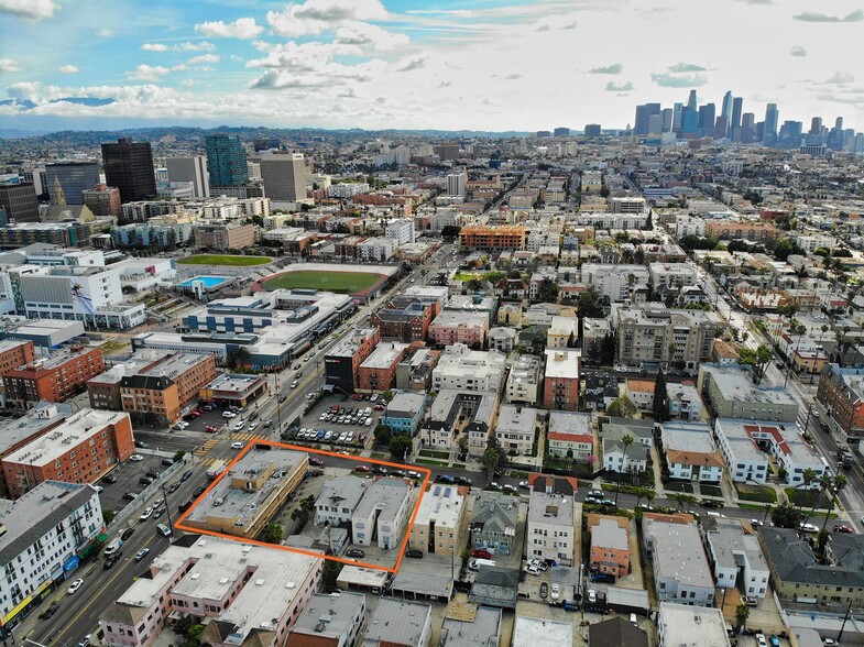 3242 W 8th St, Los Angeles, CA for sale - Building Photo - Image 3 of 8