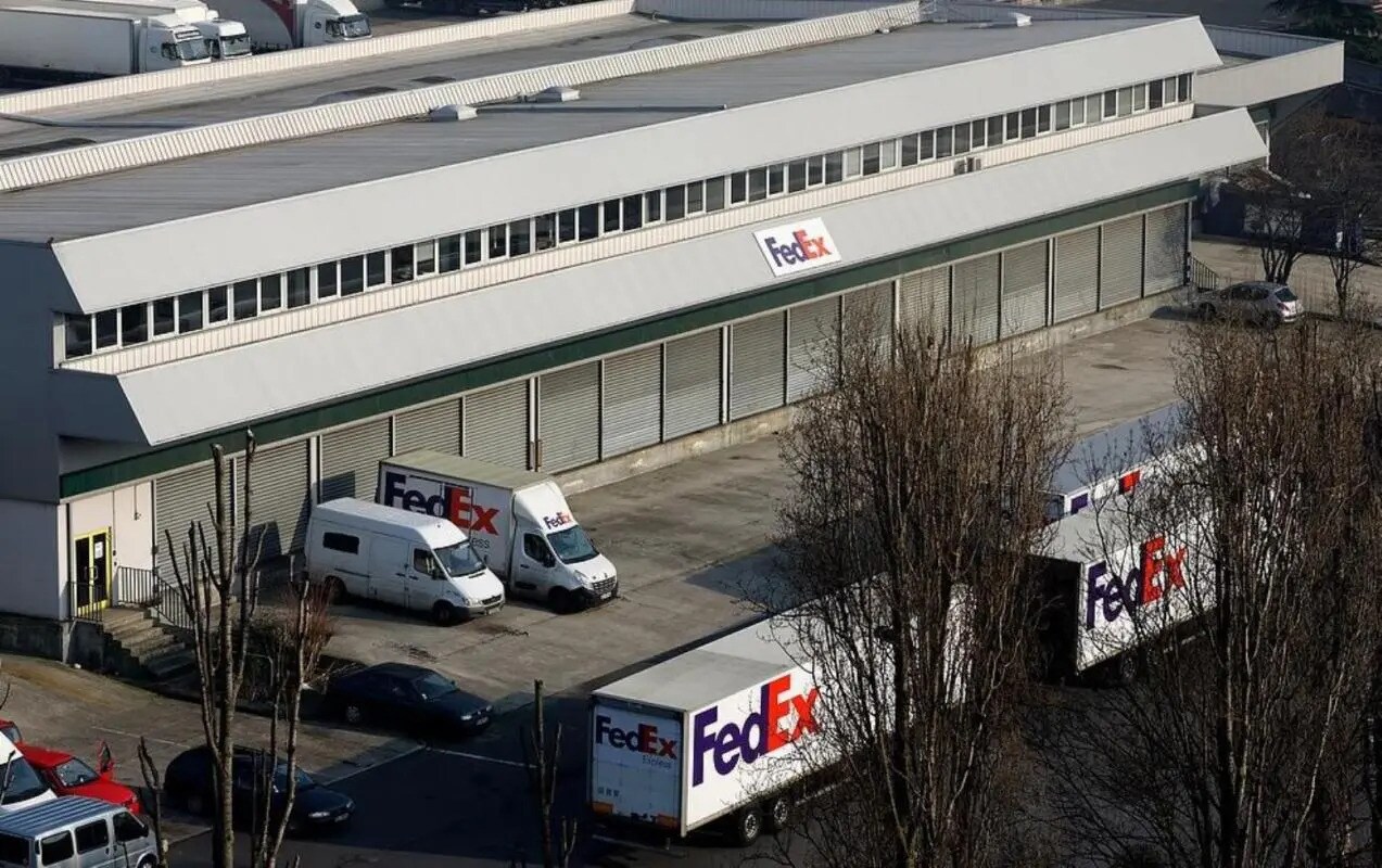 Garonor, Aulnay-sous-Bois to rent Building Photo- Image 1 of 8