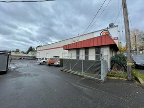 5210 NE Columbia Blvd, Portland, OR for sale Building Photo- Image 1 of 1