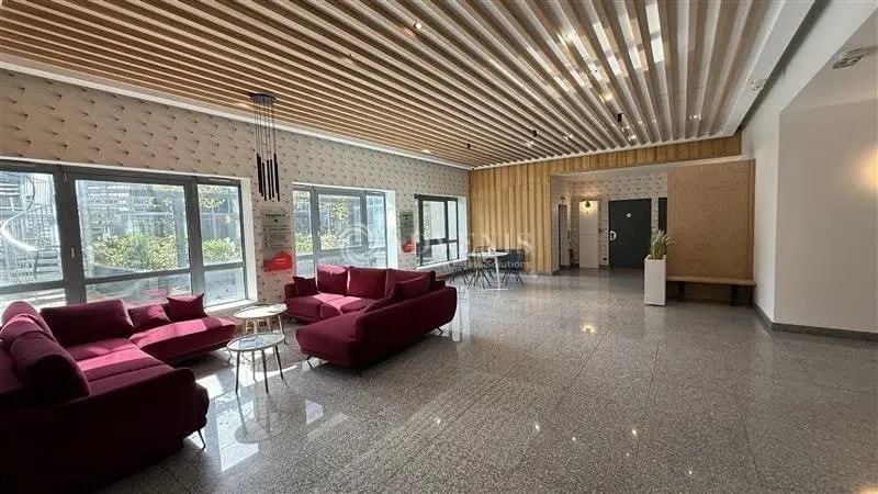 Location Bureaux 358 m² - Photo 1