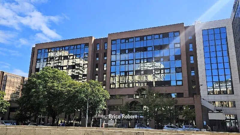 Office in Lyon to rent Building Photo- Image 1 of 10