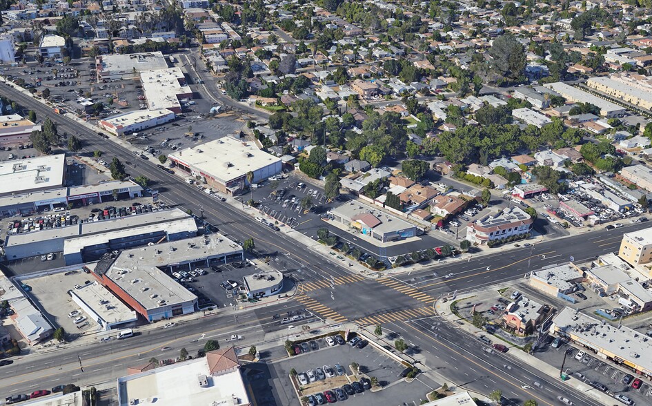 6000 Lankershim Blvd, North Hollywood, CA for rent - Primary Photo - Image 2 of 2