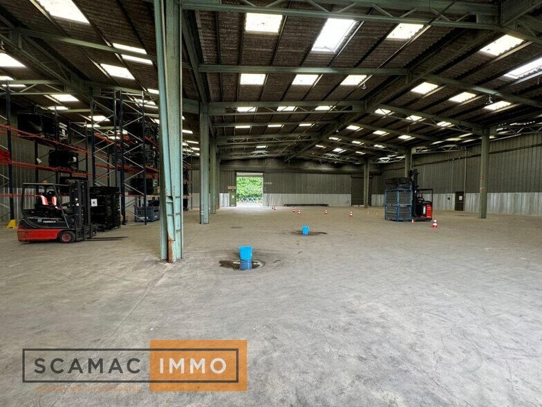Industrial in Viry-Châtillon to rent - Building Photo - Image 2 of 6