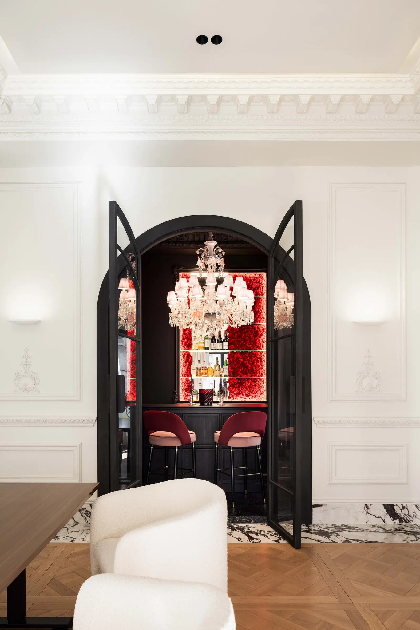 Office in Marseille to rent Interior Photo- Image 1 of 16