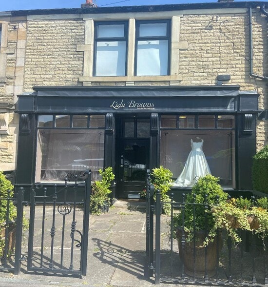 17 Accrington Rd, Clitheroe for sale - Primary Photo - Image 1 of 4