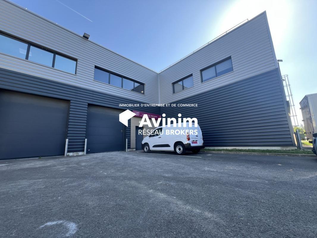 Industrial in Villejust for sale Building Photo- Image 1 of 17