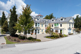 135 Depot St, Manchester Center, VT for rent Building Photo- Image 1 of 14