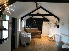 Cottington Hl, Tadley to rent Interior Photo- Image 2 of 4