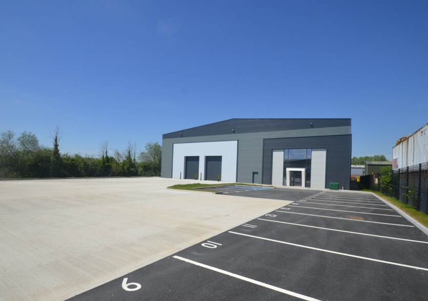 8 Pinfold Road, Leicester to rent - Building Photo - Image 2 of 2