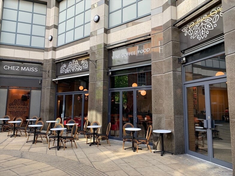 1 Hammersmith Broadway, London to rent - Building Photo - Image 2 of 3