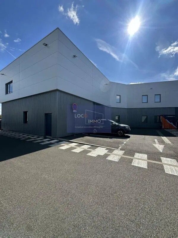 Location Local d'activités 488 m² - Photo 1