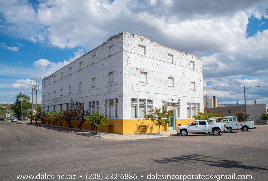 902 S 1st Ave, Pocatello, ID for rent - Building Photo - Image 1 of 1