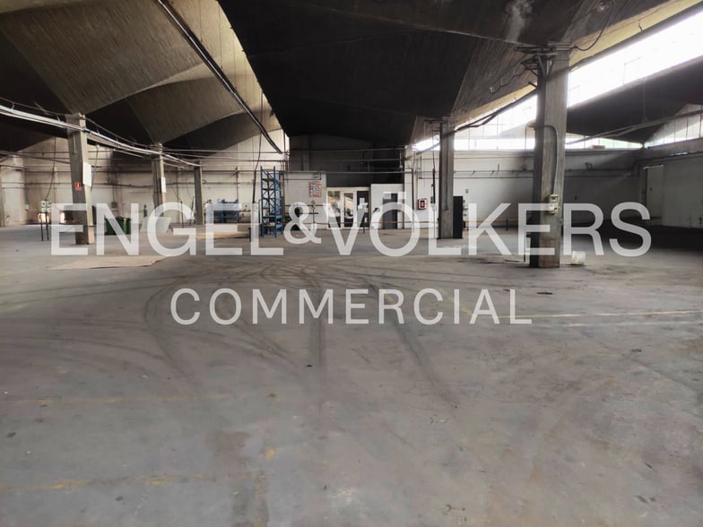 Industrial in San Sebastián de los Reyes, Madrid to rent - Building Photo - Image 2 of 2