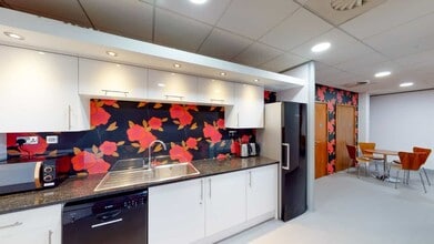 Priory Dr, Newport to rent Interior Photo- Image 2 of 3